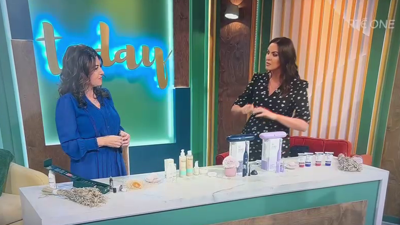 Videó betöltése: Nasal Balm and Oils - Change of Air (RTÉ One)